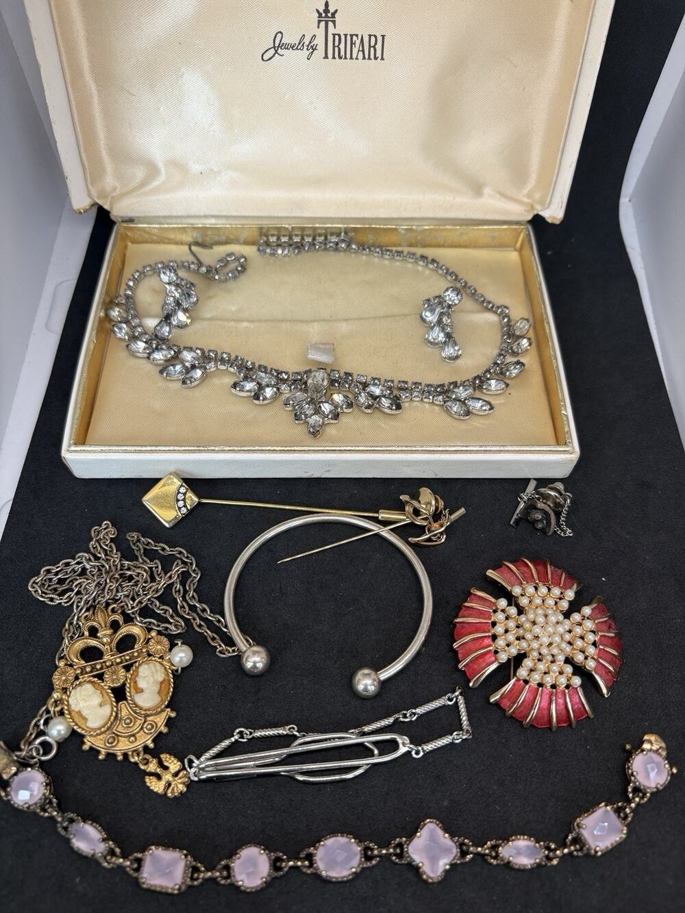 Vtg Costume Gold Tone Cameo Bracelet Rhinestone Brooch Trifari Box Jewelry Lot